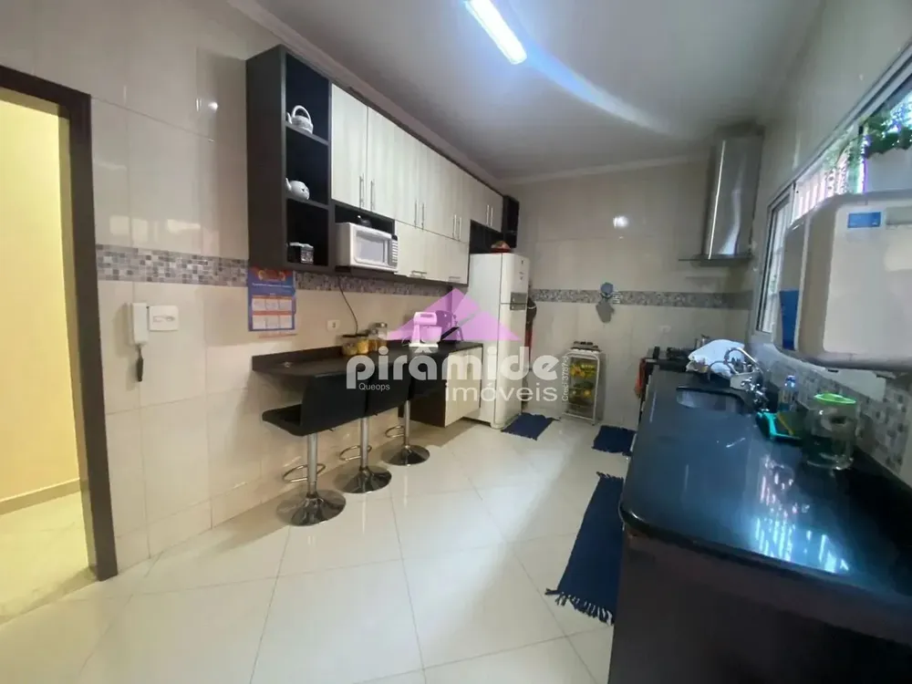 Casa, 3 quartos, 190 m² - Foto 4