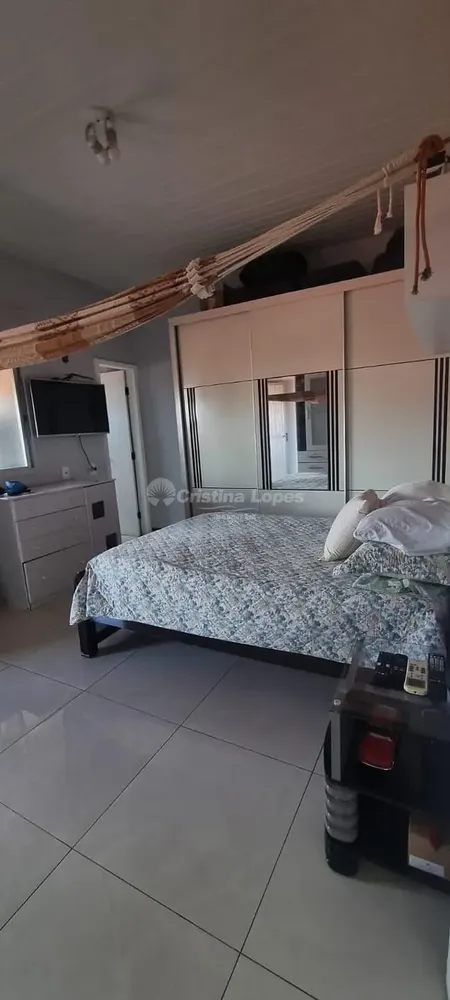 Casa, 4 quartos, 175 m² - Foto 1