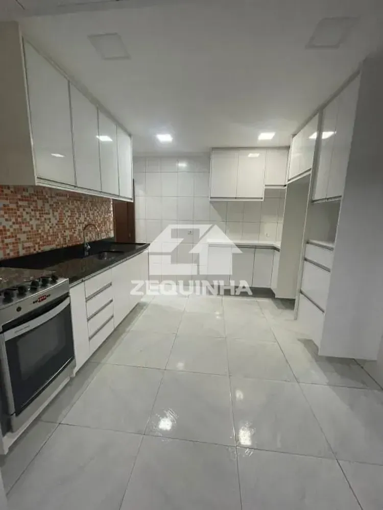 Casa, 3 quartos, 208 m² - Foto 1