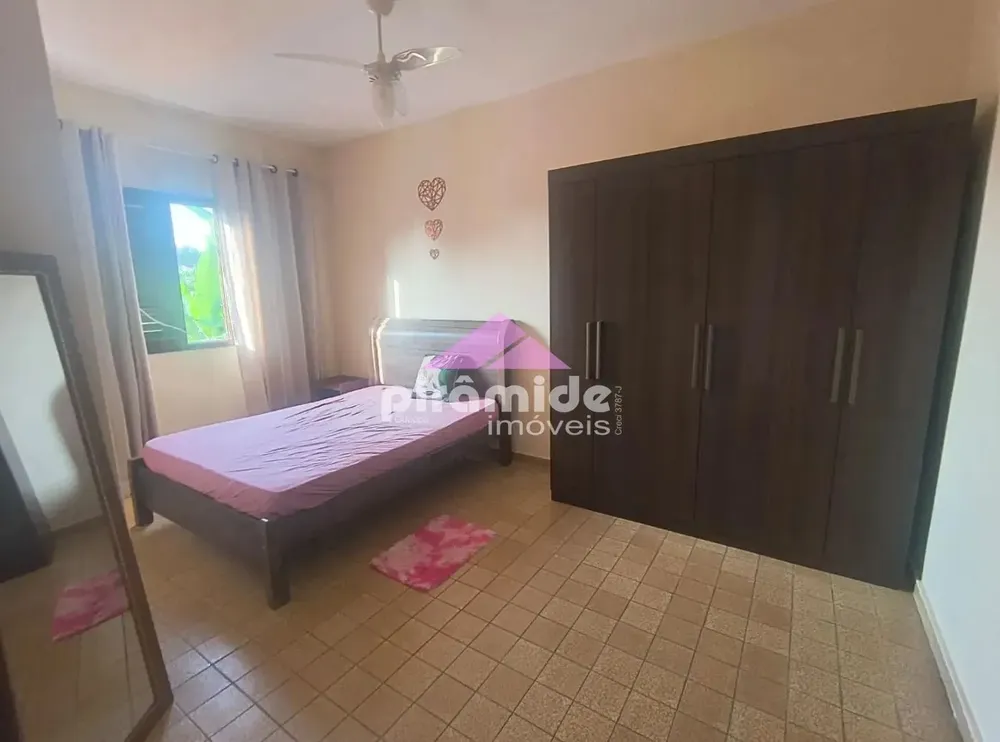 Casa, 3 quartos, 199 m² - Foto 2