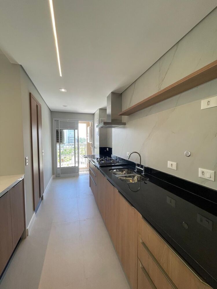 Apartamento à venda com 3 quartos, 116m² - Foto 3