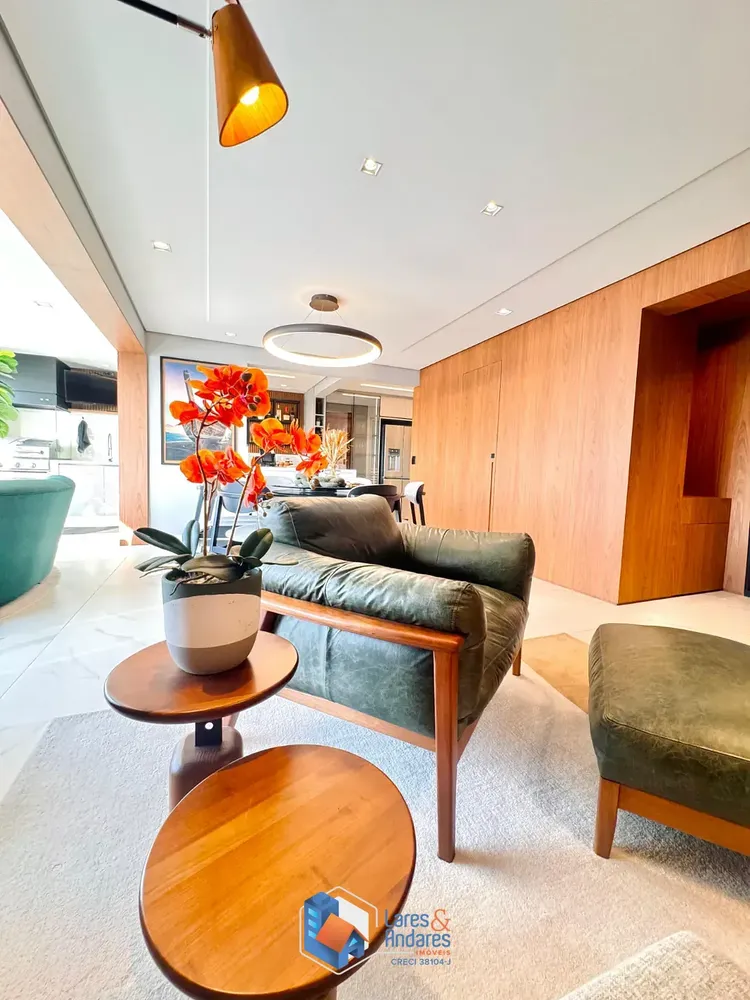 Apartamento, 3 quartos, 130 m² - Foto 1