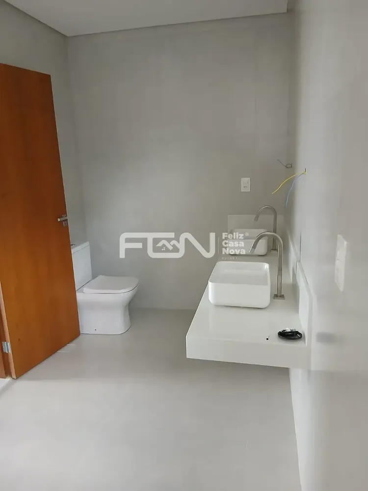Casa, 4 quartos, 280 m² - Foto 1