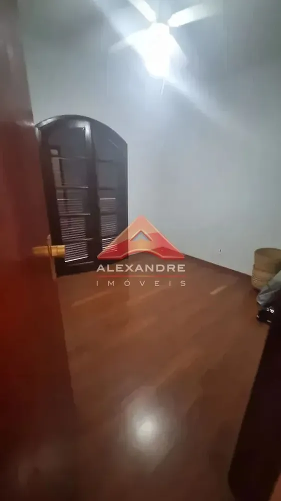 Casa, 5 quartos, 187 m² - Foto 3