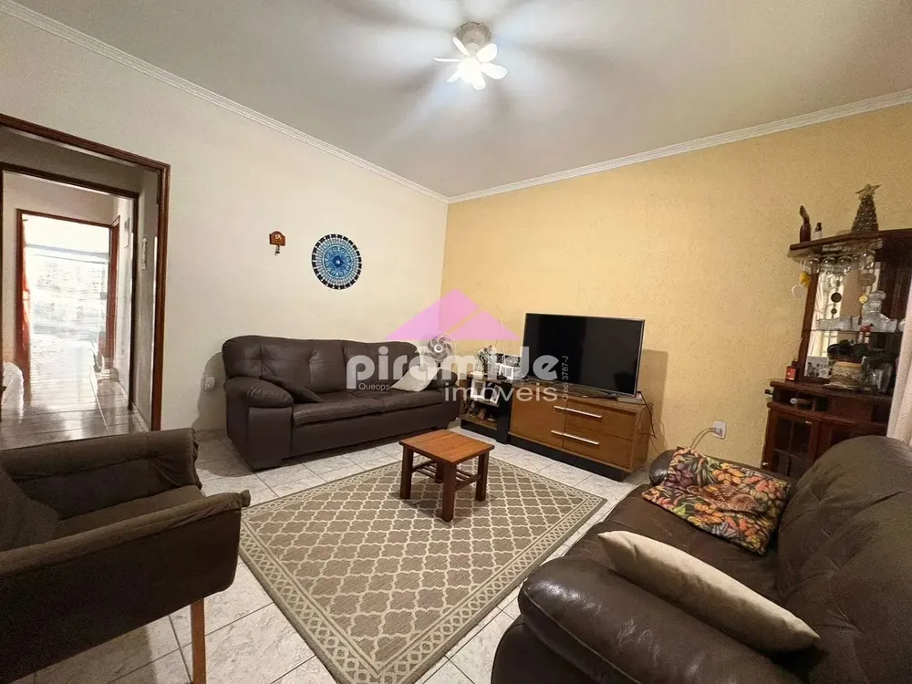 Casa, 3 quartos, 140 m² - Foto 2