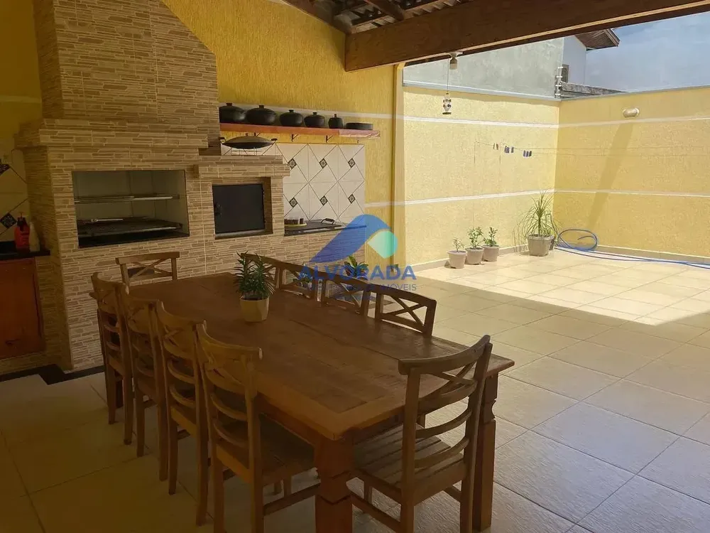 Sobrado, 3 quartos, 316 m² - Foto 1
