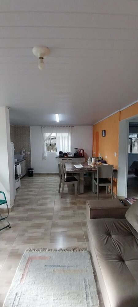 Casa à venda com 2 quartos, 70m² - Foto 2