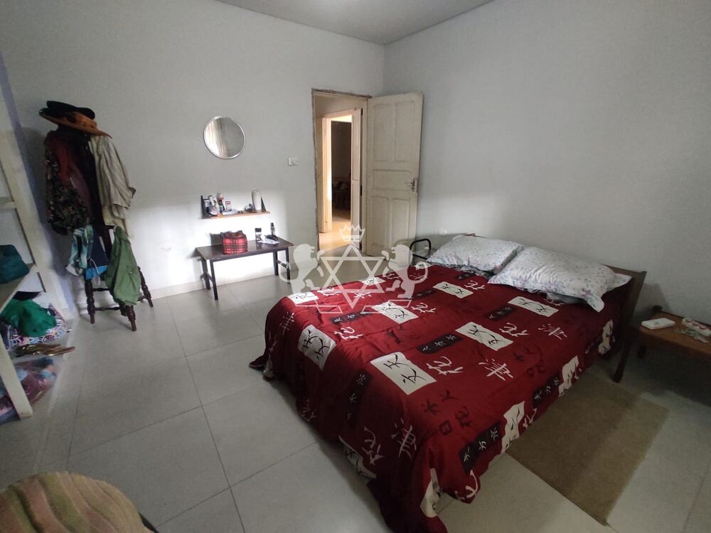 Casa à venda com 2 quartos, 220m² - Foto 3