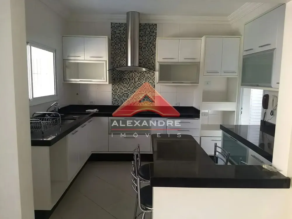 Casa, 4 quartos, 263 m² - Foto 1