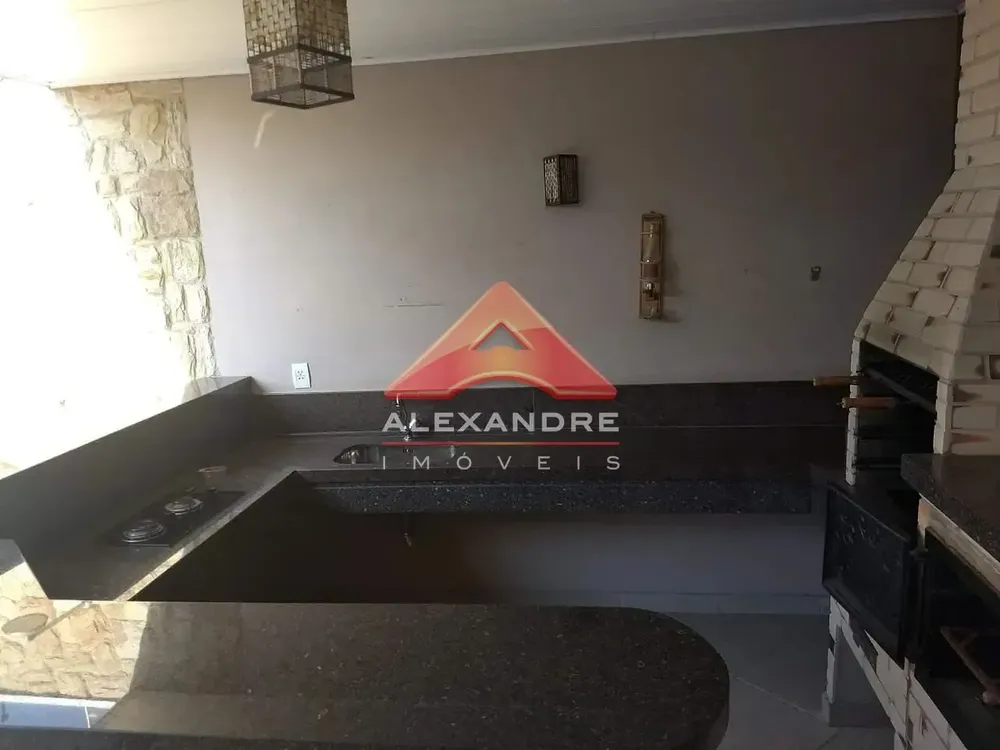 Casa, 4 quartos, 263 m² - Foto 3