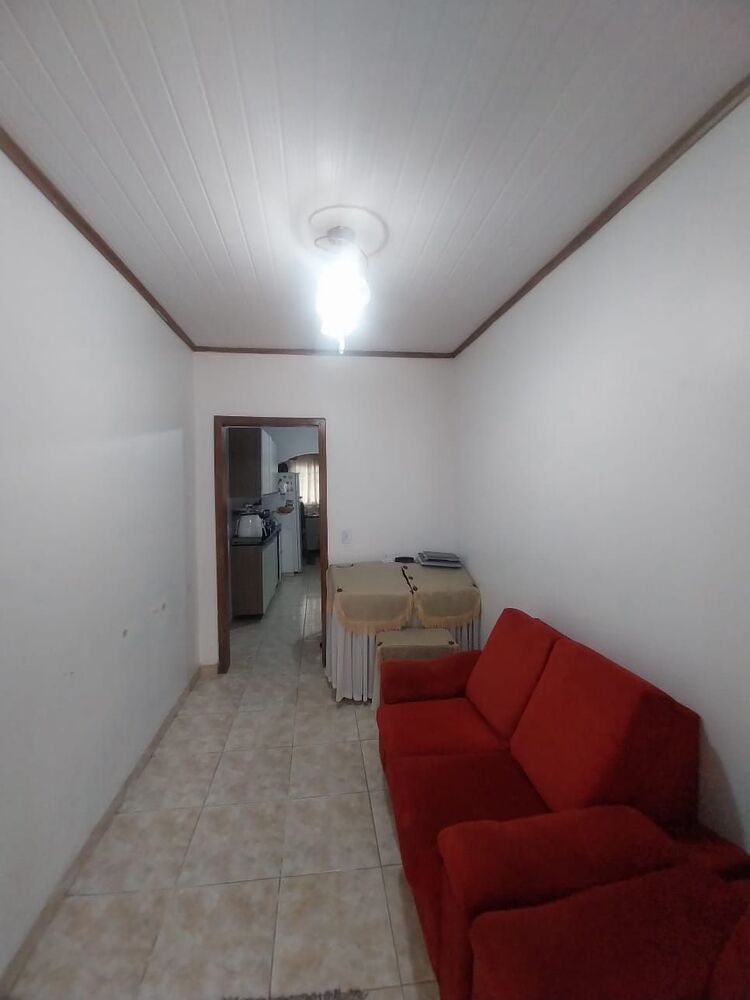 Casa à venda com 3 quartos, 70m² - Foto 2