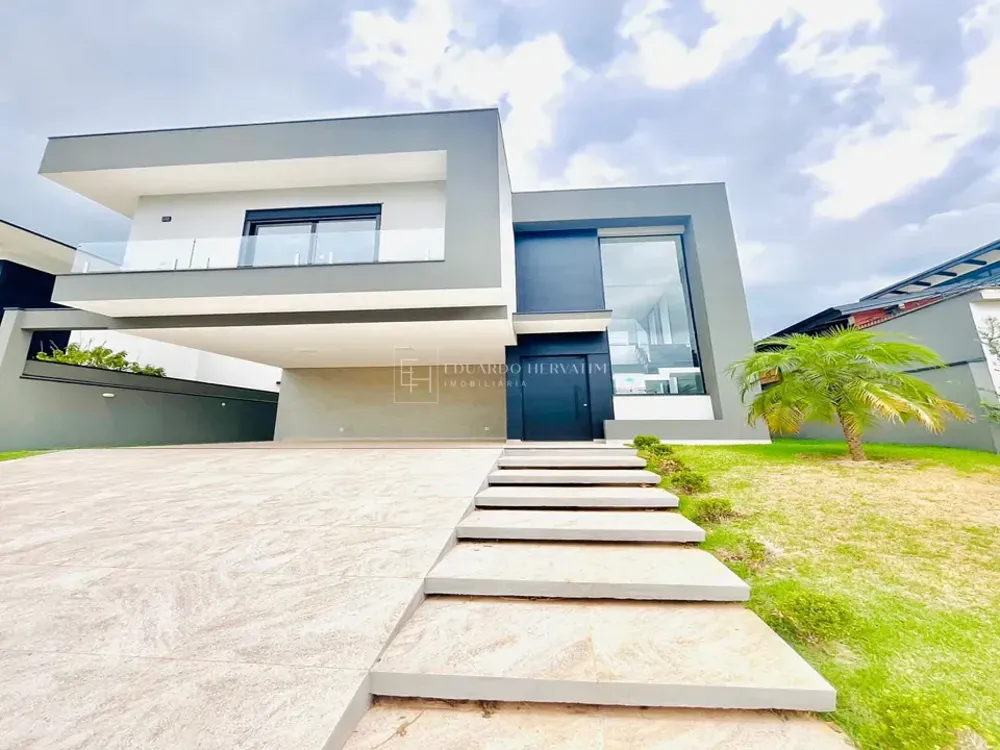 Casa, 3 quartos, 256 m² - Foto 1