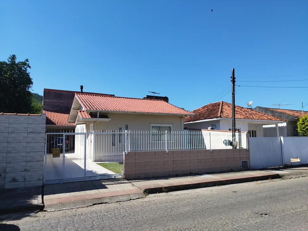 Casa, 3 quartos, 130 m² - Foto 1