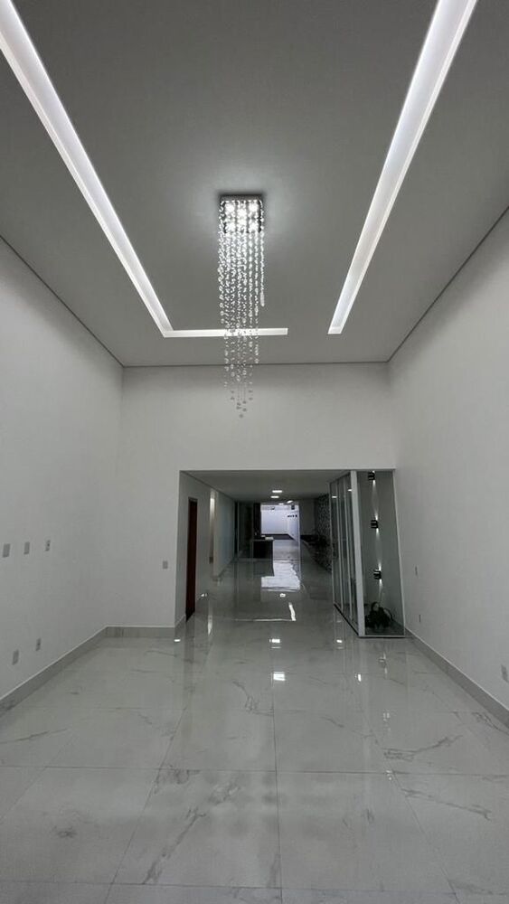 Casa à venda com 3 quartos, 220m² - Foto 4