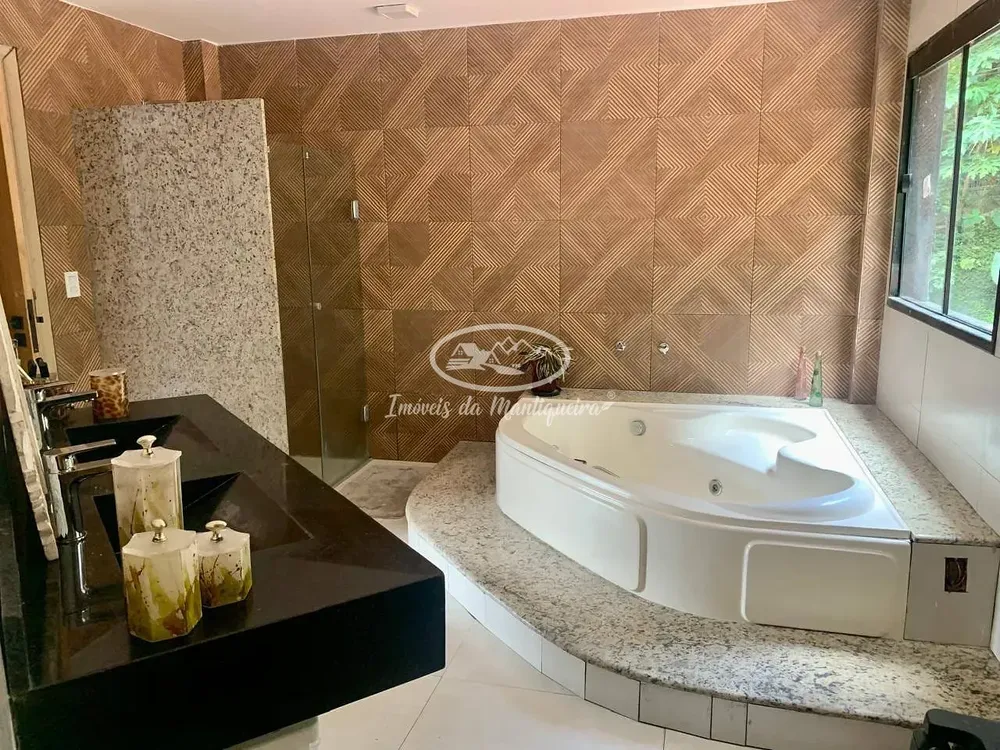 Casa, 4 quartos, 221 m² - Foto 24