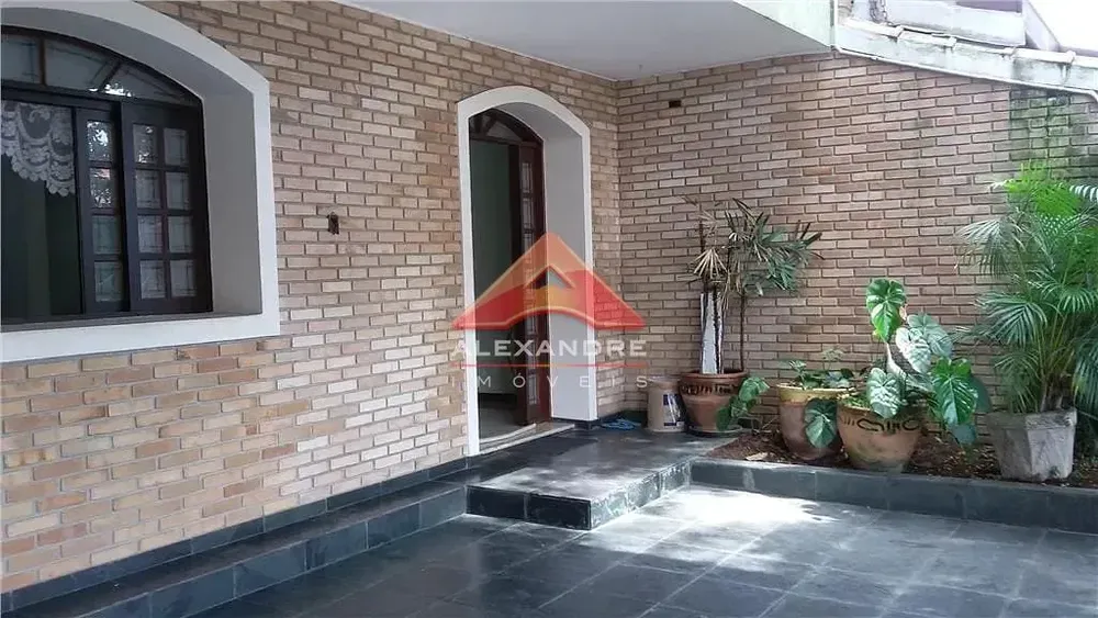 Casa, 5 quartos, 323 m² - Foto 1