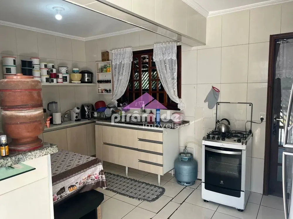 Casa, 3 quartos, 60 m² - Foto 2