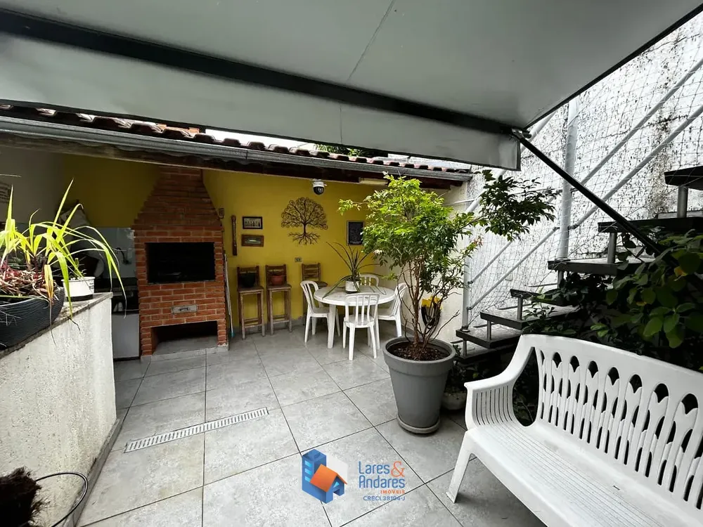 Sobrado, 3 quartos, 203 m² - Foto 1