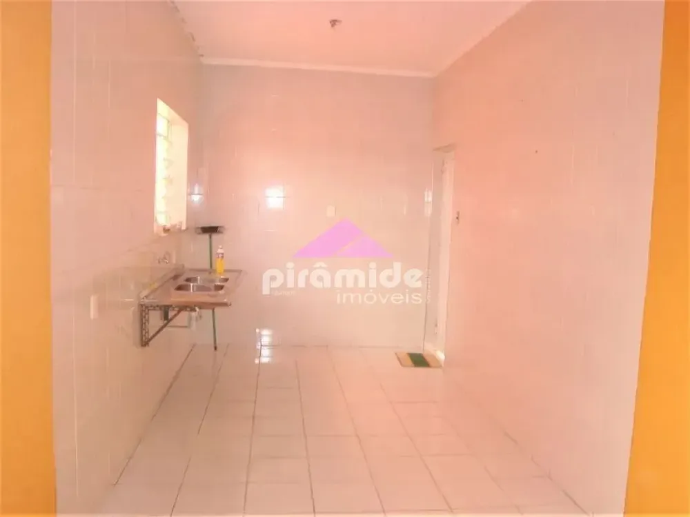 Casa, 4 quartos, 250 m² - Foto 4