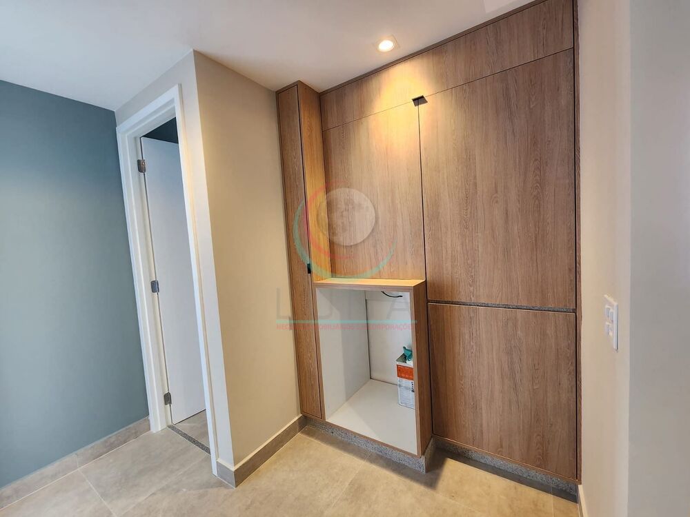 Apartamento à venda com 2 quartos, 61m² - Foto 2