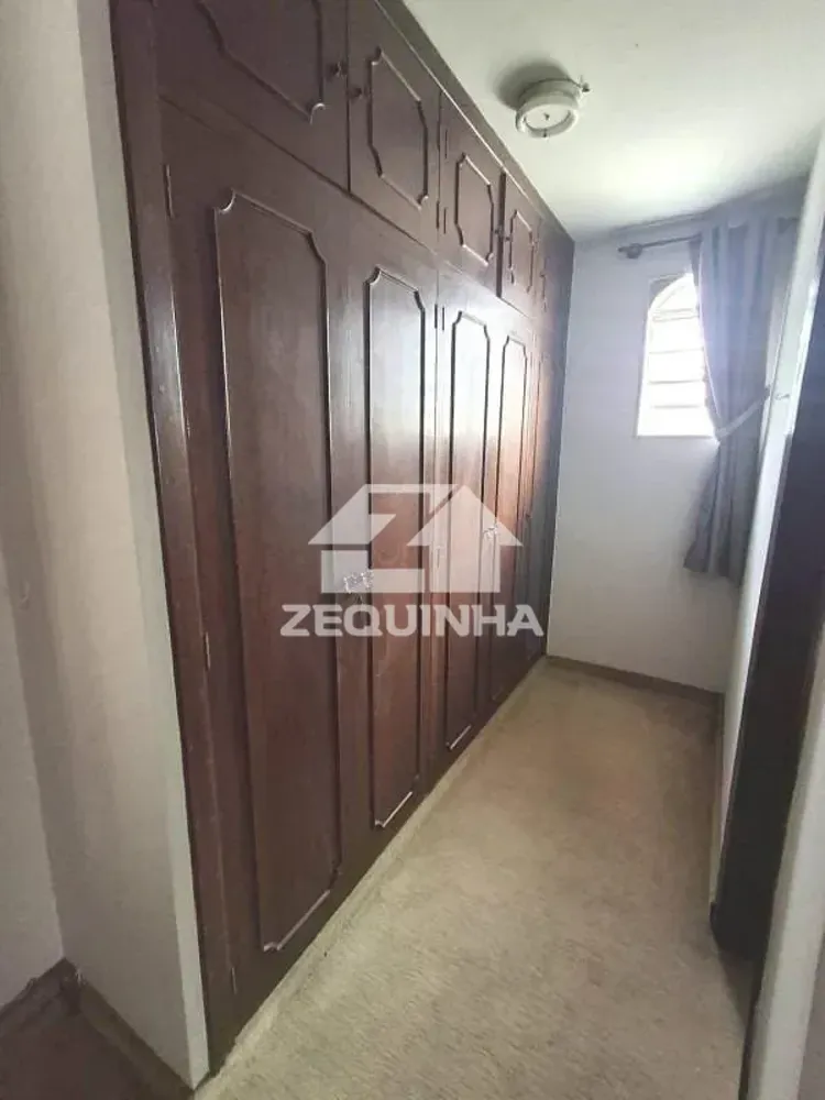 Casa, 3 quartos, 320 m² - Foto 1