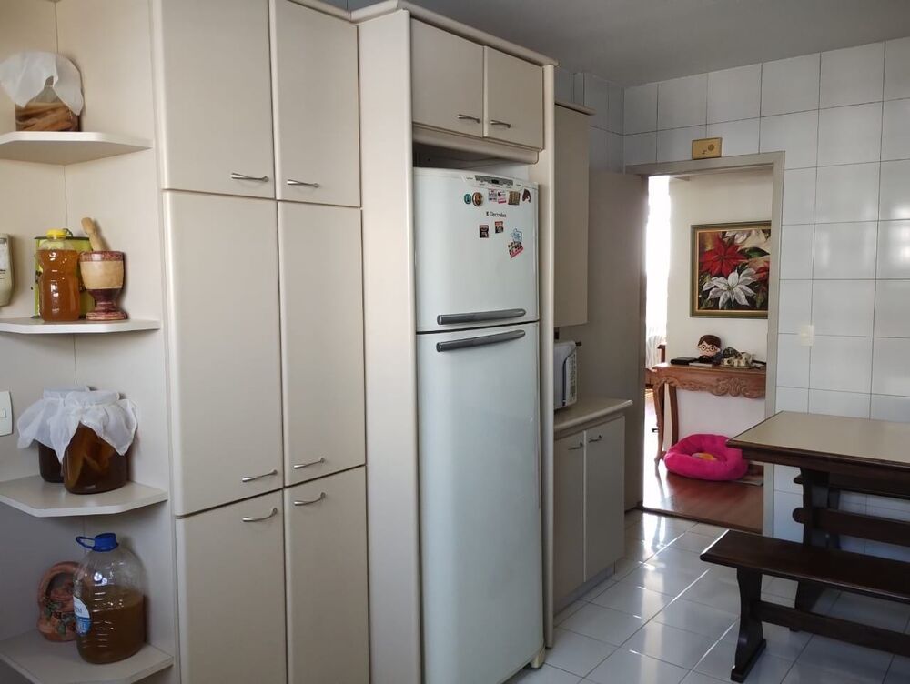Apartamento à venda com 4 quartos, 167m² - Foto 12