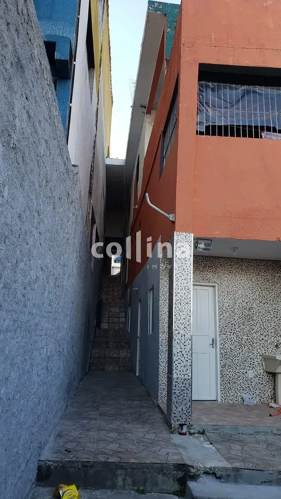 Casa, 5 quartos, 137 m² - Foto 2