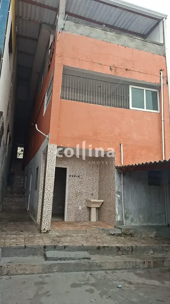 Casa, 5 quartos, 137 m² - Foto 1