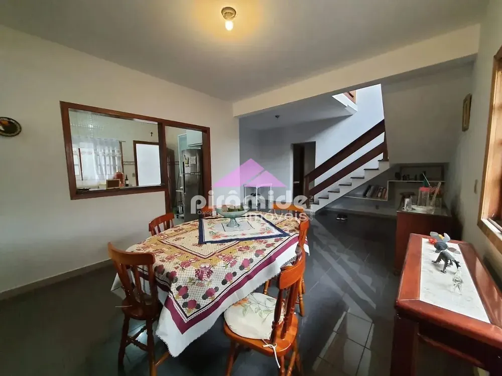 Casa, 4 quartos, 240 m² - Foto 3