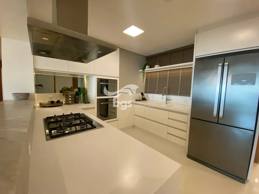 Apartamento, 4 quartos, 194 m² - Foto 2