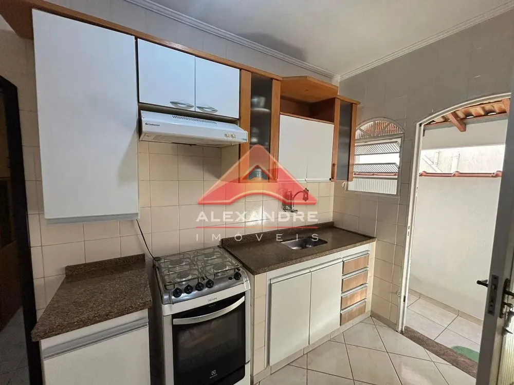 Casa, 4 quartos, 224 m² - Foto 1