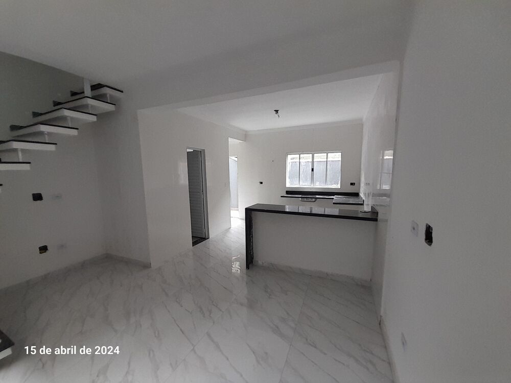Sobrado à venda com 2 quartos, 60m² - Foto 4