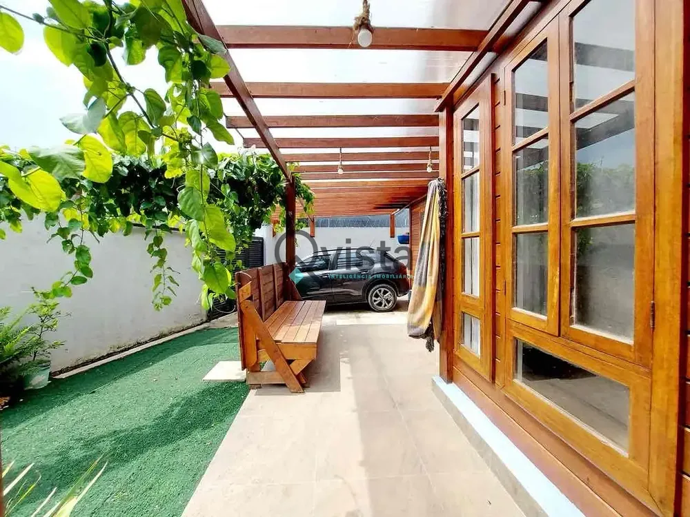 Casa, 5 quartos, 200 m² - Foto 1