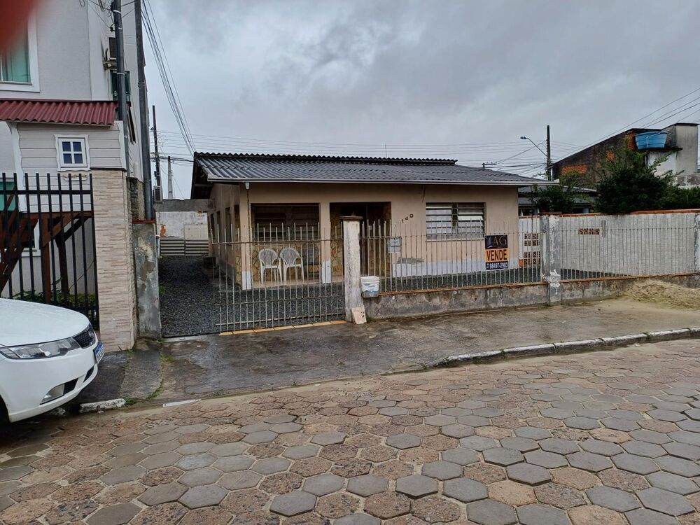 Casa à venda com 3 quartos, 147m² - Foto 2