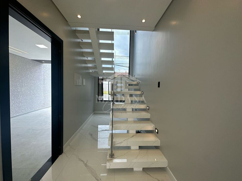 Sobrado à venda com 3 quartos, 201m² - Foto 2