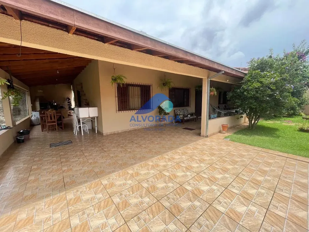 Casa, 3 quartos, 228 m² - Foto 2