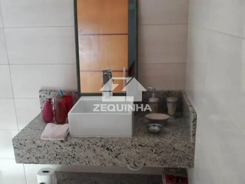 Casa, 4 quartos, 266 m² - Foto 1