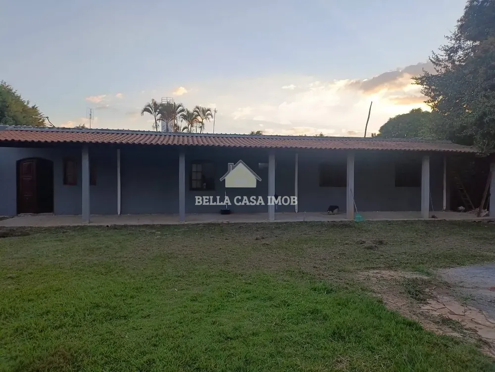 Chácara, 3 quartos, 830 m² - Foto 1