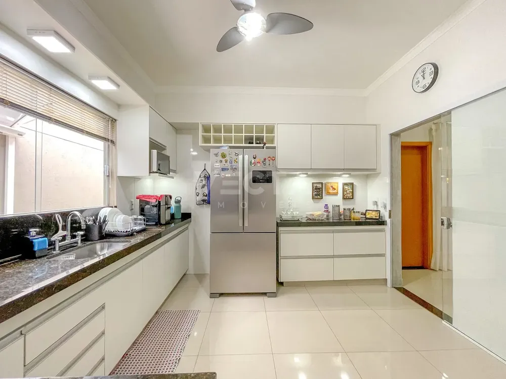 Casa, 3 quartos, 240 m² - Foto 8