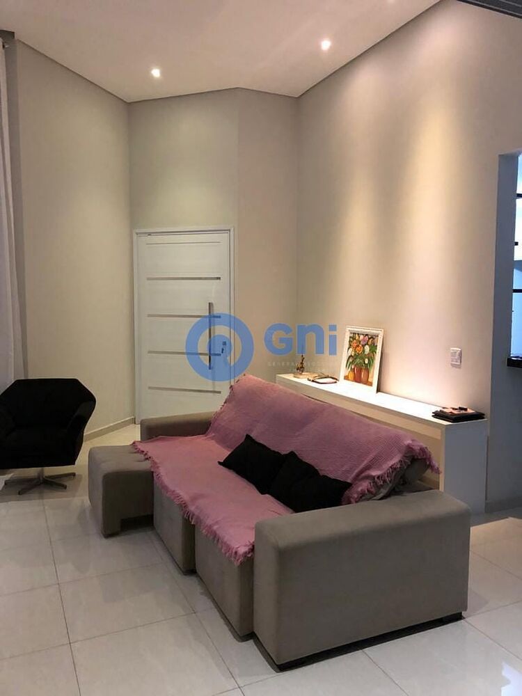 Casa à venda com 3 quartos, 145m² - Foto 1