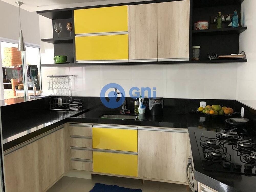 Casa à venda com 3 quartos, 145m² - Foto 3