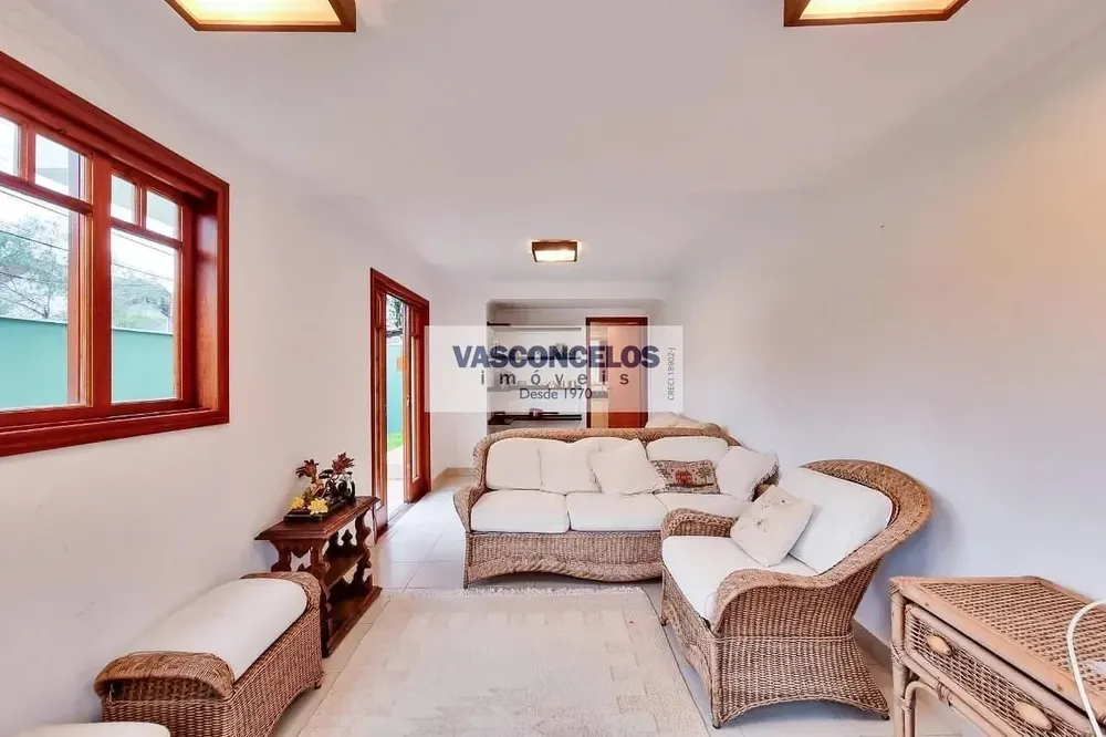 Casa, 4 quartos, 239 m² - Foto 1