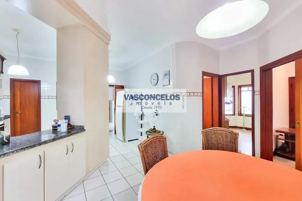 Casa, 4 quartos, 239 m² - Foto 2