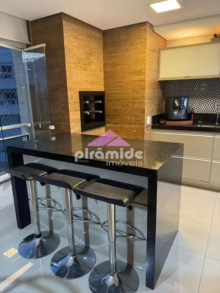Apartamento, 3 quartos, 182 m² - Foto 1