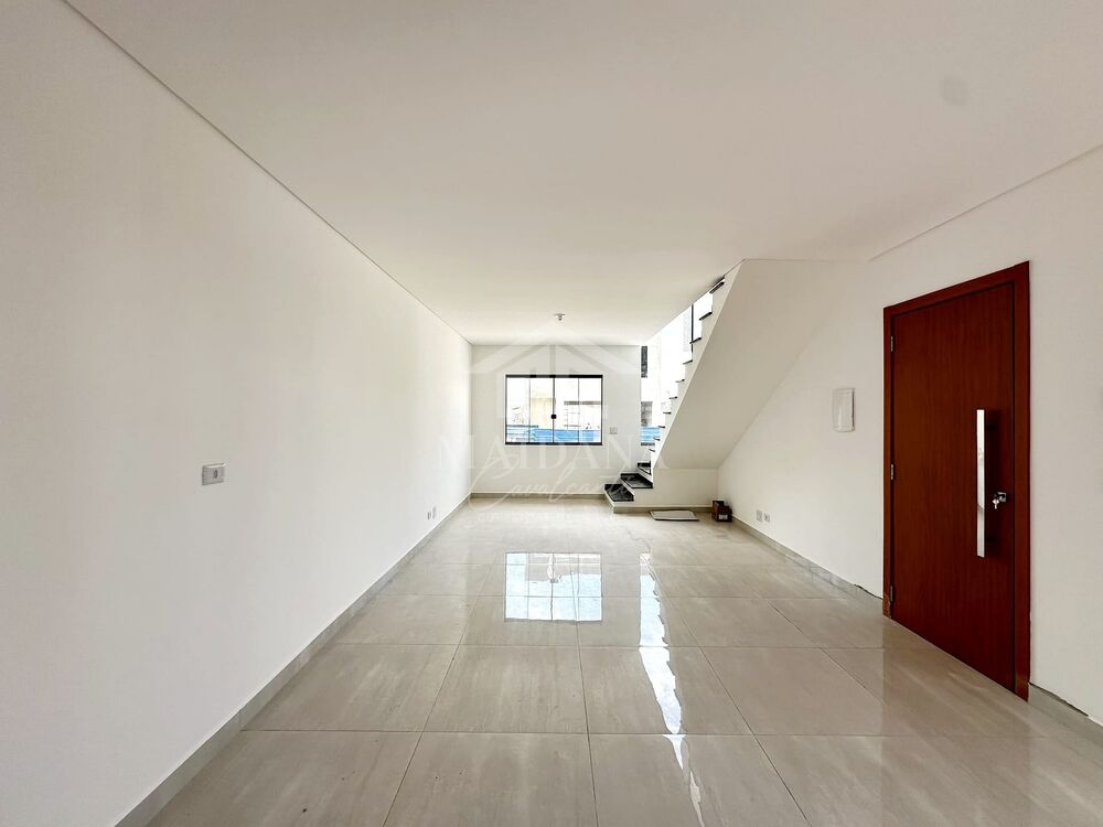 Sobrado à venda com 3 quartos, 142m² - Foto 1
