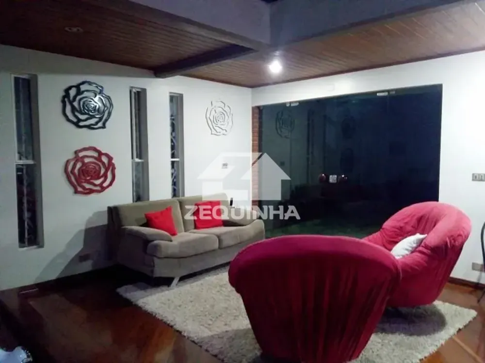 Casa, 3 quartos, 267 m² - Foto 2