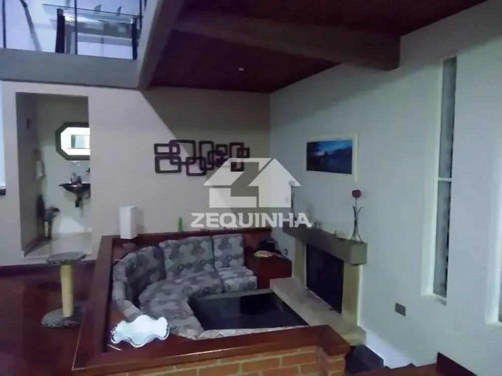 Casa, 3 quartos, 267 m² - Foto 1