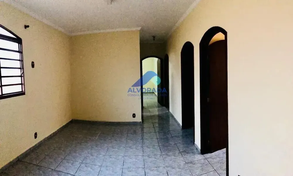 Casa, 3 quartos, 217 m² - Foto 1