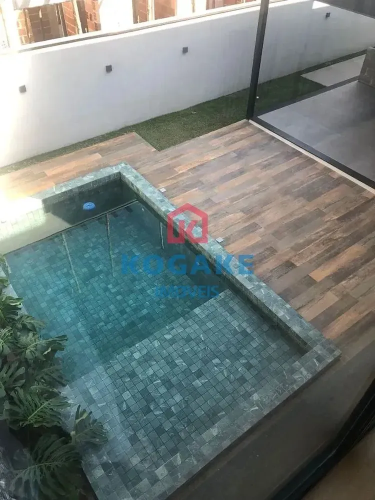 Sobrado, 3 quartos, 262 m² - Foto 1