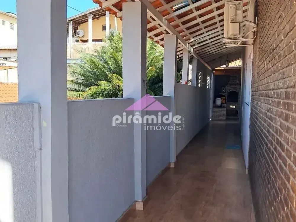 Casa, 3 quartos, 250 m² - Foto 2